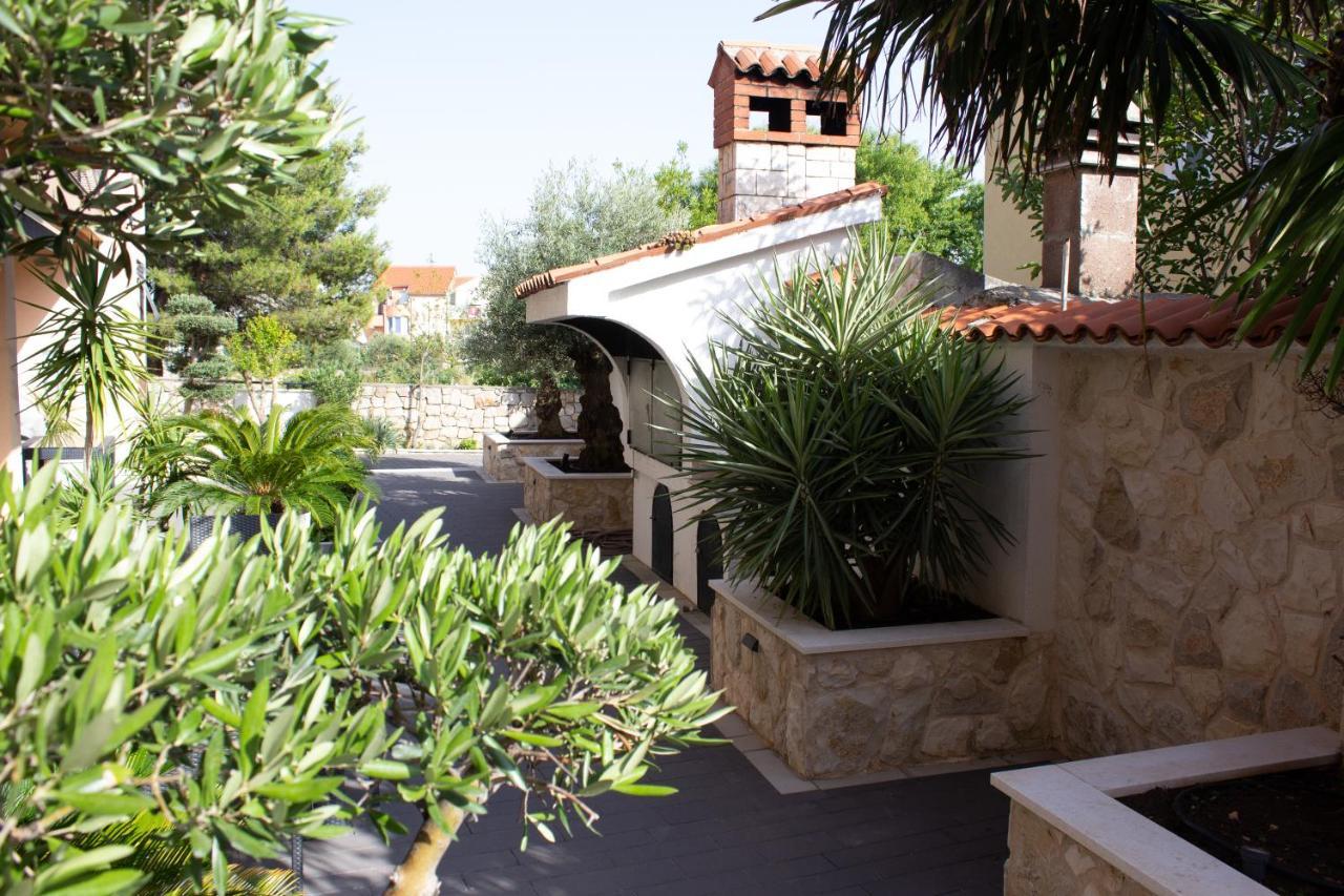 וודיצה Apartments Villa Jelena מראה חיצוני תמונה